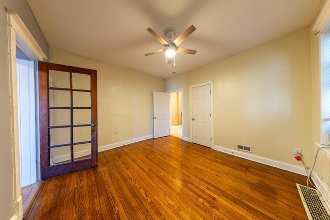 Building Photo - 2009 Maury Ave