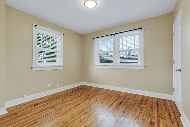 Building Photo - 4994 Julian St