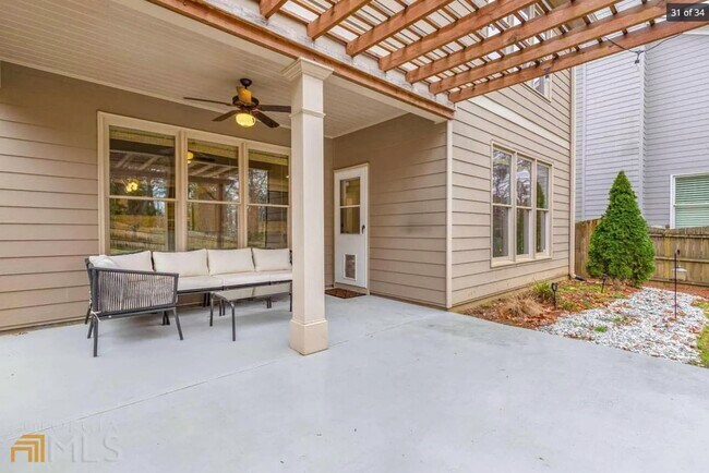 Building Photo - 1094 Mendell Cir NE