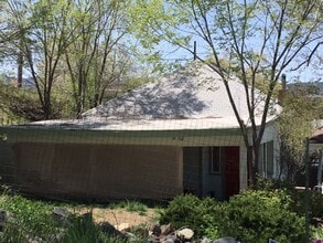 Building Photo - 606 S Montezuma St