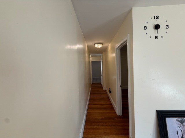 Building Photo - 8 Cenacle Rd