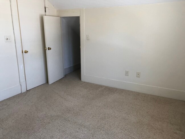 Bedroom #2 extra storage closet - 112 S Stewart St