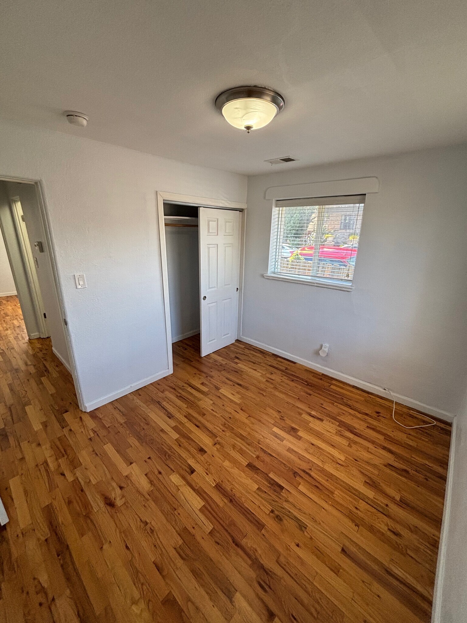 Building Photo - 740 Hazel Ct