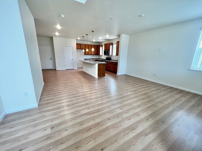 Building Photo - STUNNING 3 bed 2.5 bath new build home in Fort Collins!