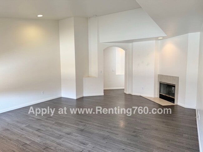 Building Photo - Beautiful Home in Copper Hills!