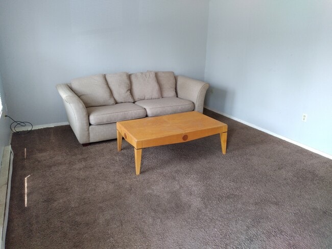 Building Photo - 3236 Rakeford Dr