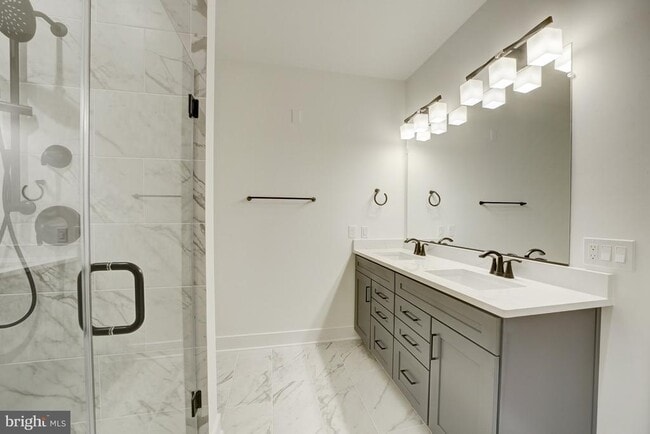 Building Photo - 1141 Fortune Terrace