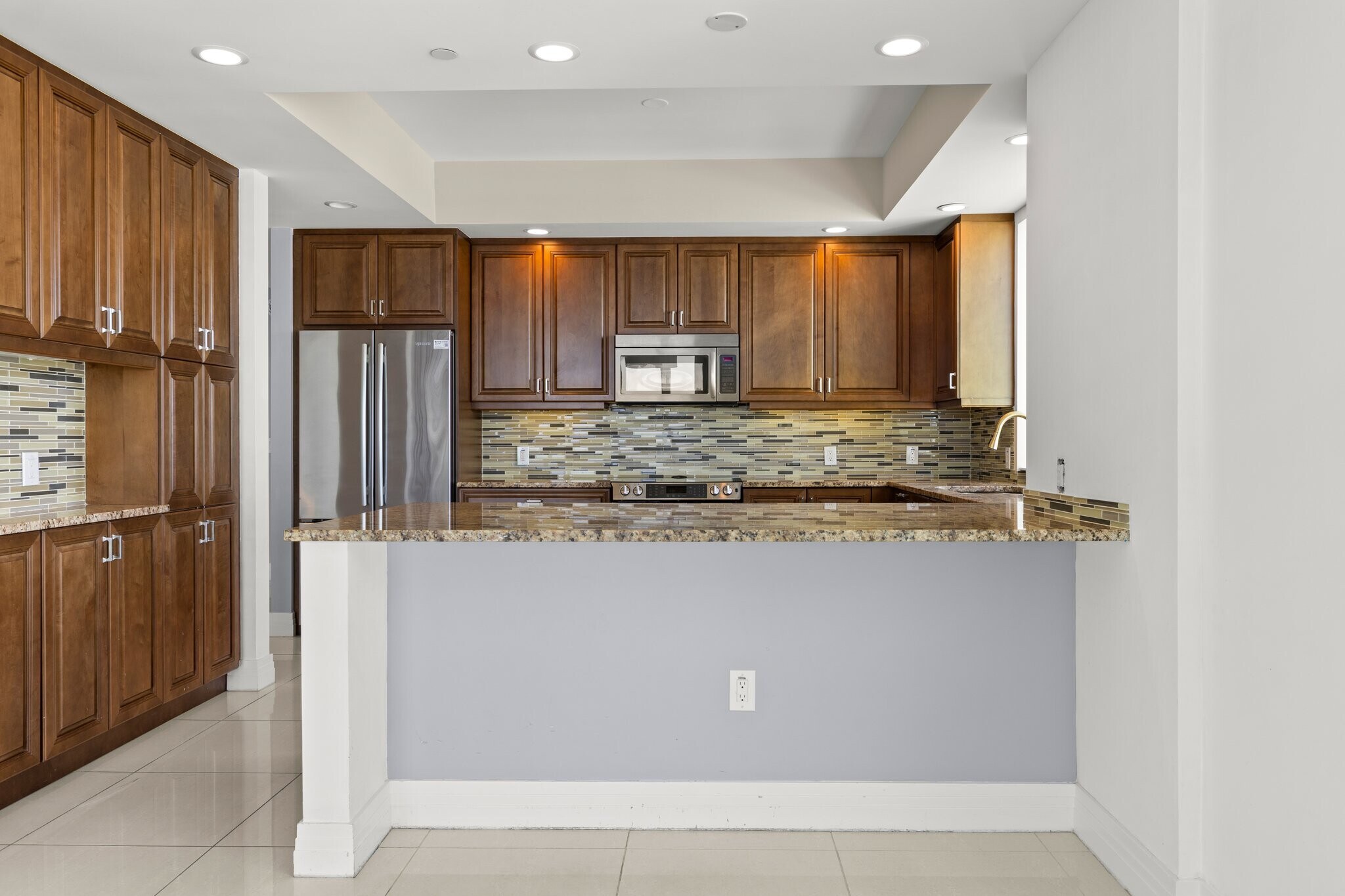Building Photo - 1325 Snell Isle Blvd NE