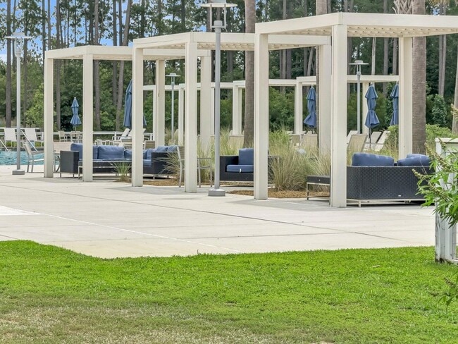 Building Photo - 146 Winding Branch Dr