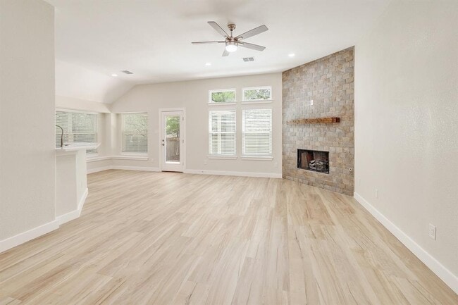 Building Photo - 19509 Brue St