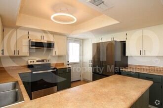 Building Photo - 6127 S Country Club Way