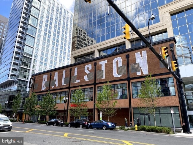 Building Photo - 3830 9th St N