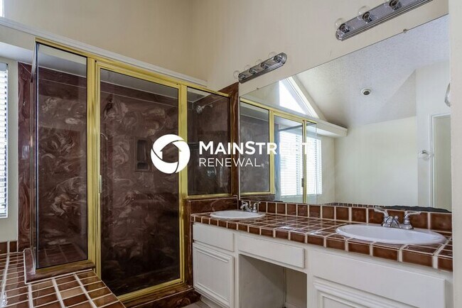 Building Photo - 3 Bedroom Pet-Friendly Home in Houston, TX with Main Street Renewal