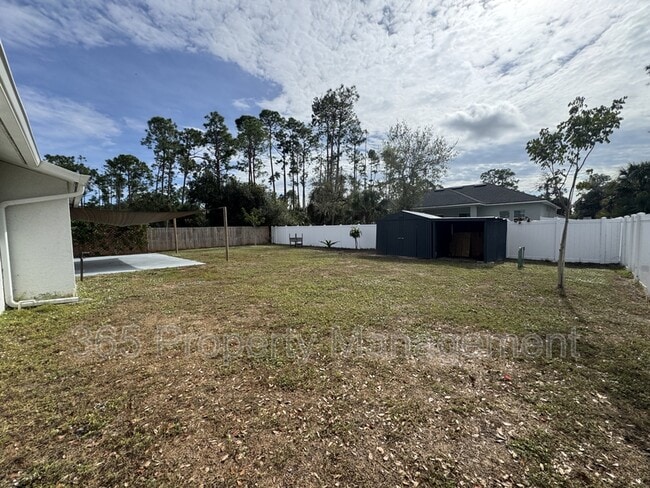 Building Photo - 4343 Belladonna Ave