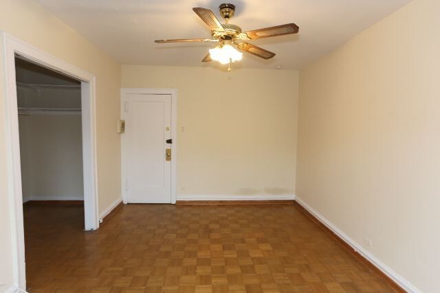 Building Photo - 714 W Belmont Ave