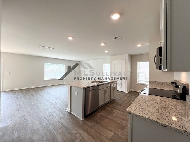 Building Photo - 2932 Egert Dr