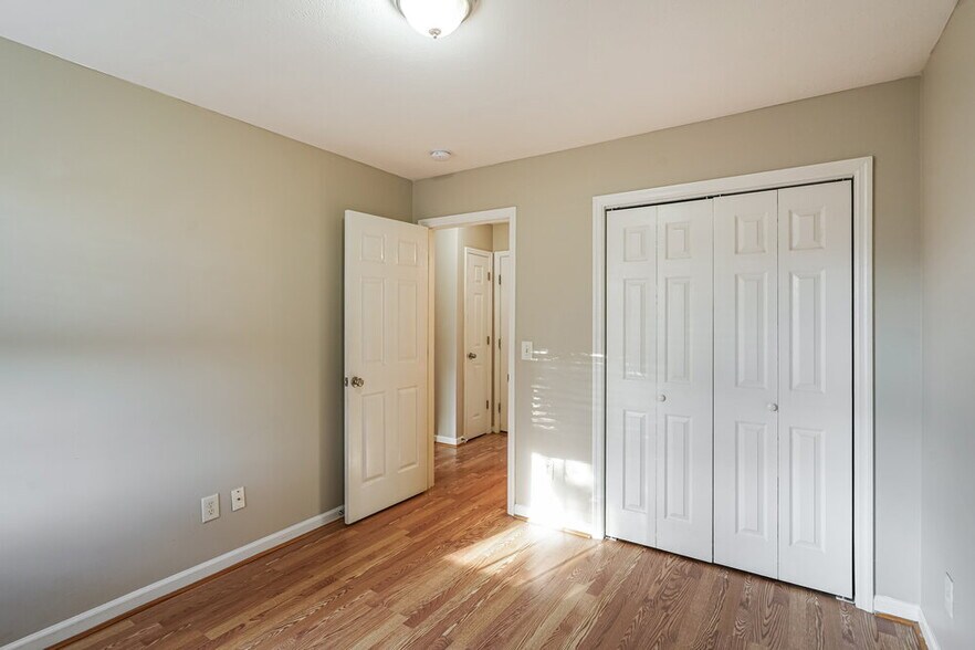 Building Photo - 820 Thomas Bay Ct