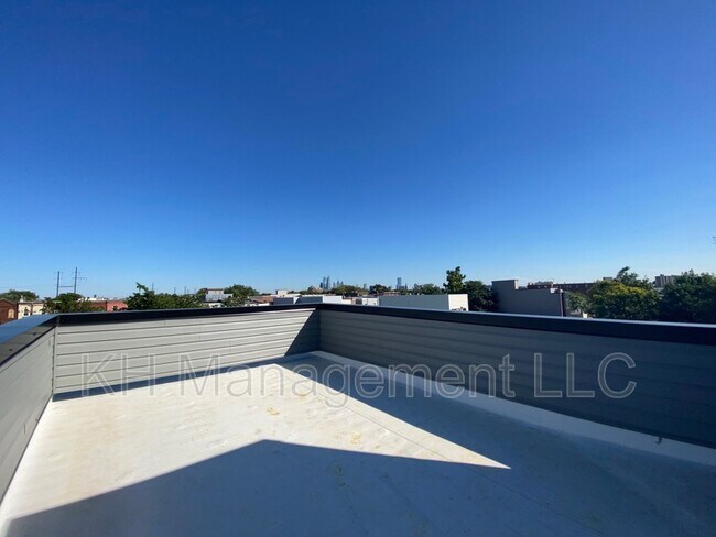 Building Photo - 976 N 45th St