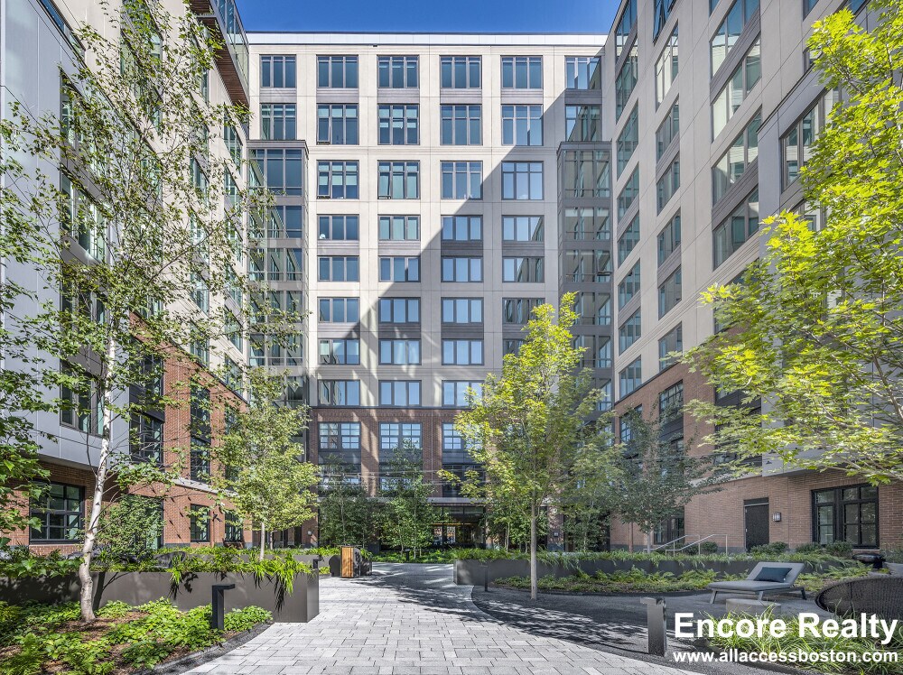 Building Photo - 89 E Dedham St