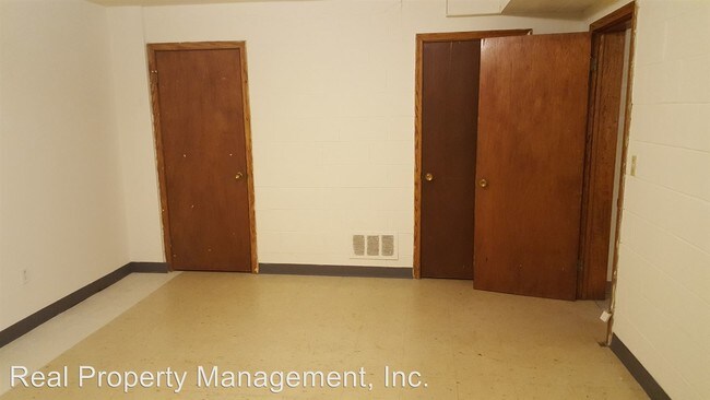 Building Photo - 1883 University Cir