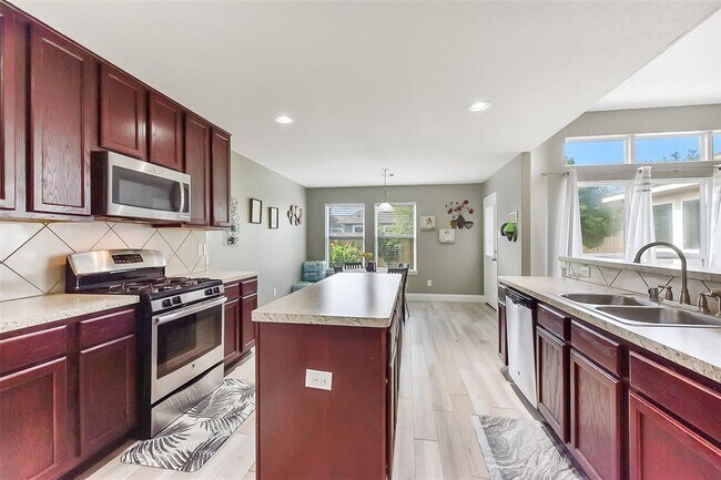 Building Photo - 4102 Loft Square Pl