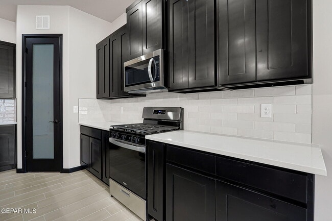 Building Photo - 13649 Keighly St