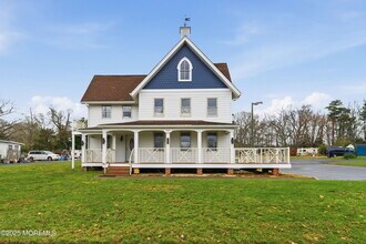 Building Photo - 400 S Main St