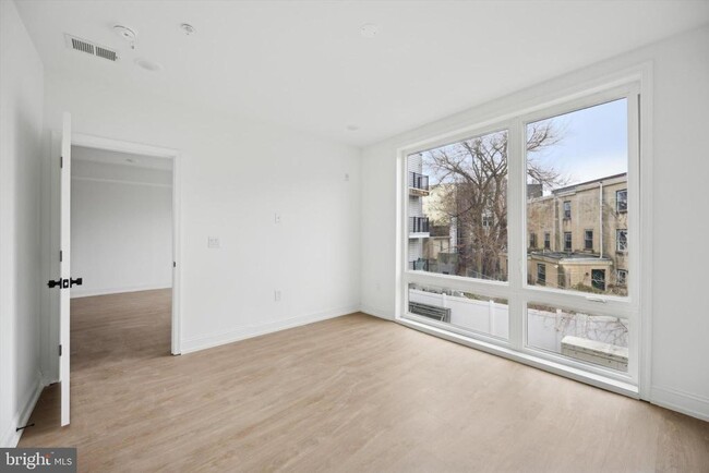 Building Photo - 1614 Ridge Ave