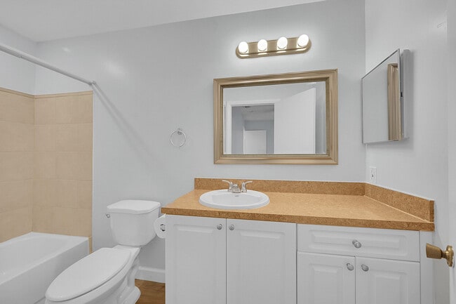 Building Photo - 815 Boynton Beach Blvd