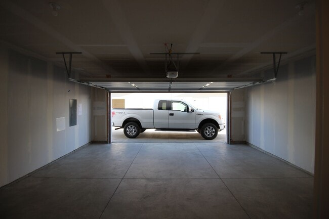 Building Photo - Fantastic Townhome in Ault