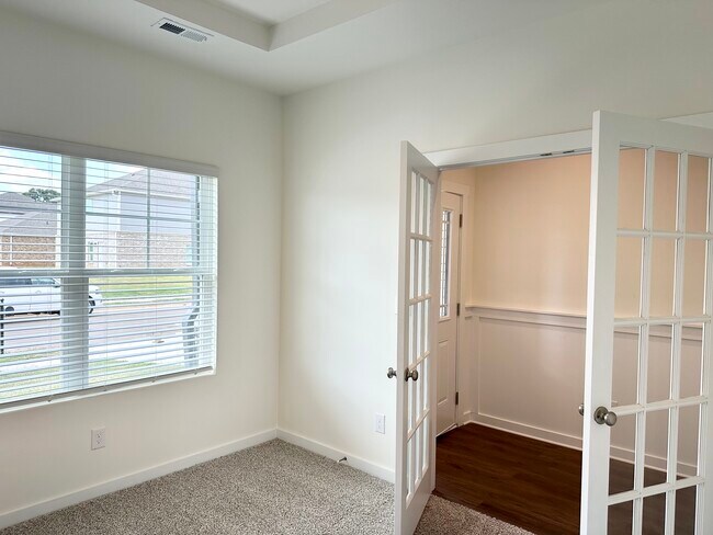 Building Photo - 4091 Textile Ln SW