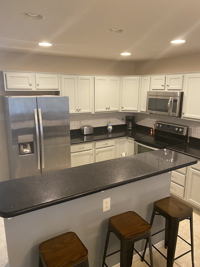 Building Photo - 115 Muhlenberg Ave