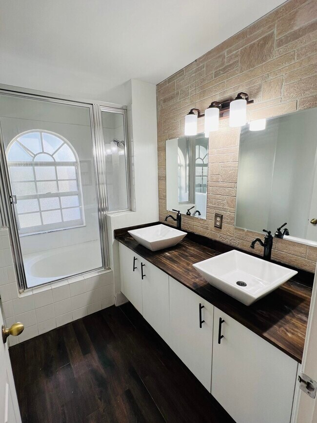 Building Photo - 11917 NW 57th St