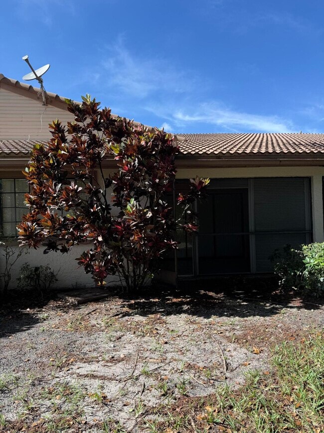 Building Photo - 12028 Royal Palm Blvd