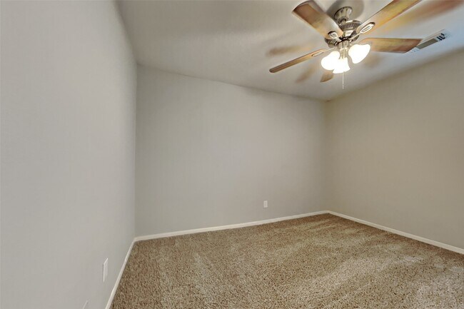 Building Photo - 20822 Fox Trot Ct