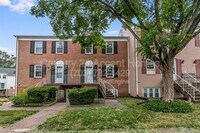 Building Photo - 14447 Cool Oak Ln