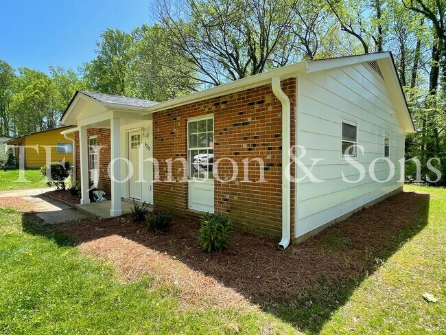 Building Photo - 2836 Inca Ln