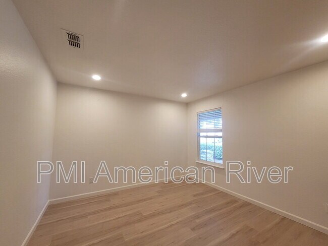 Building Photo - 4405 Dusham Cir