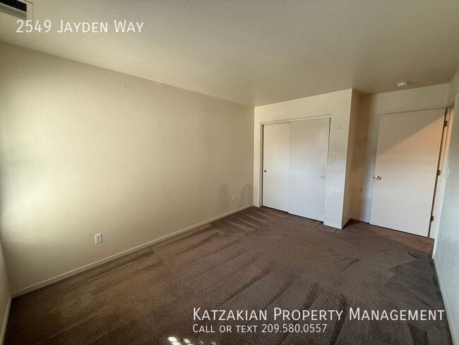 Building Photo - Single-Story 3-Bedroom 2-Bath North Stockt...