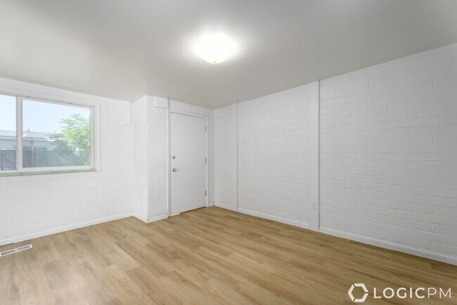 Building Photo - 2769 S 200 E