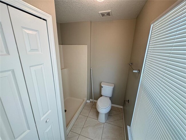 Building Photo - 10 Sawfish Ln