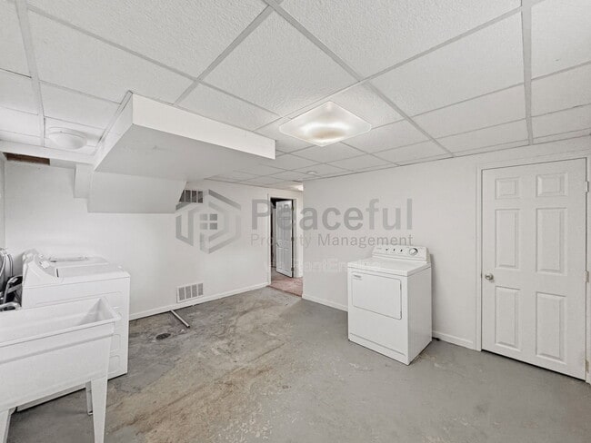 Building Photo - 3558 S 700 E