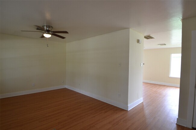 Building Photo - 3811 E Traditions Ct