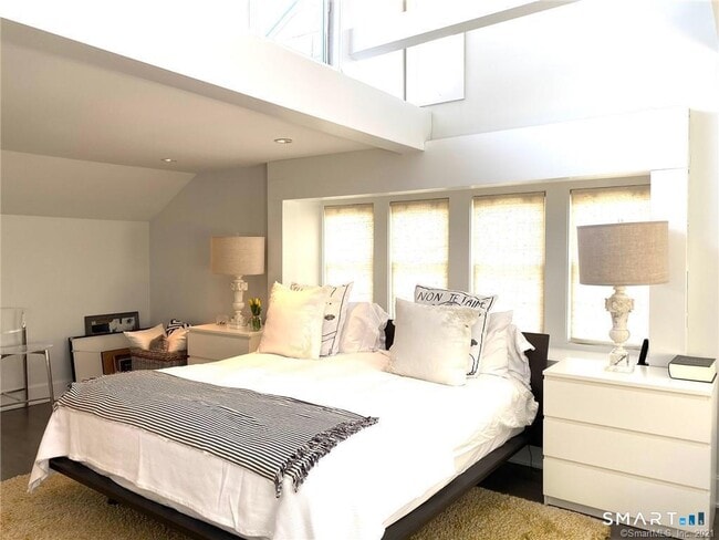 Building Photo - 12 Murvon Ct