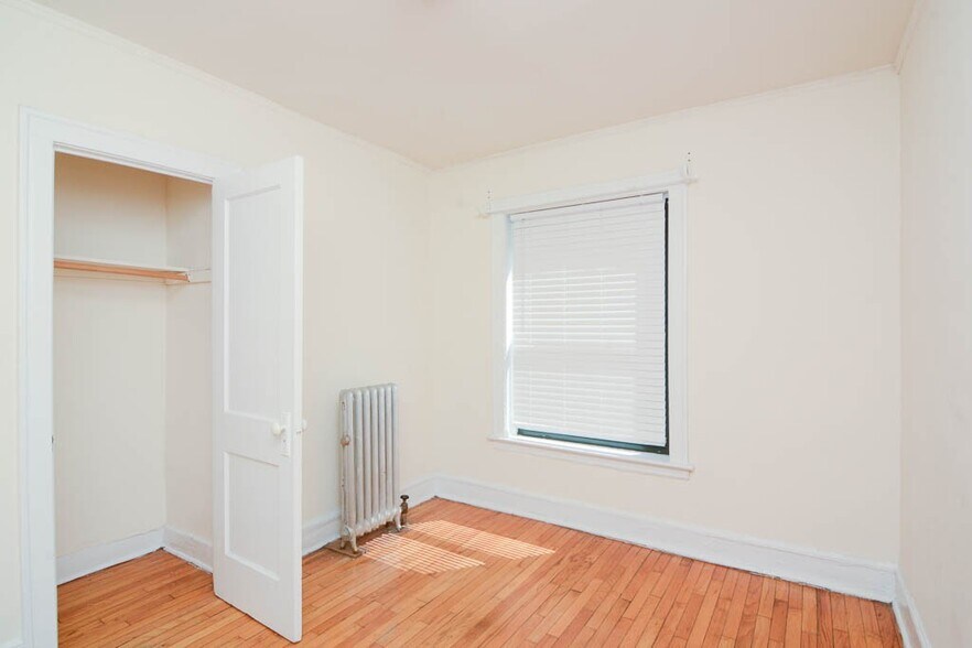 Building Photo - 2336 N Spaulding Ave