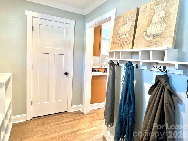 Building Photo - 4227 Murrayhill Rd