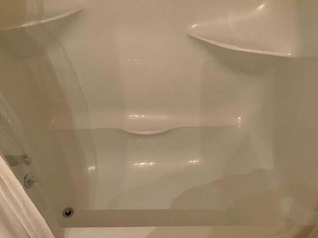 Building Photo - Coolant River Water Front 4 Bedrooms / 2 F...
