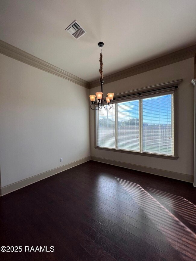 Building Photo - 100 Birchview Dr