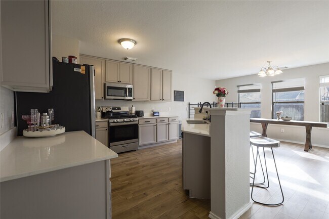 Building Photo - 21011 Emery Mills Ln