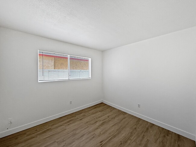 Building Photo - Updated 3B/2BA House in North Park w/ Cove...